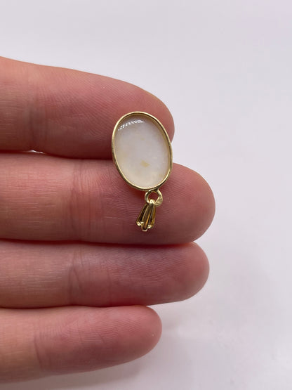 18ct gold opal pendant