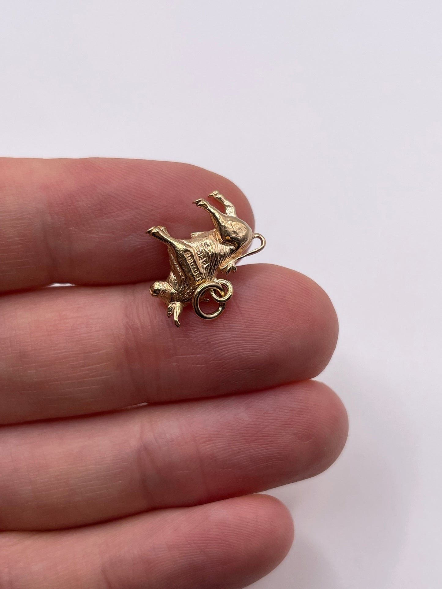 9ct gold bull charm