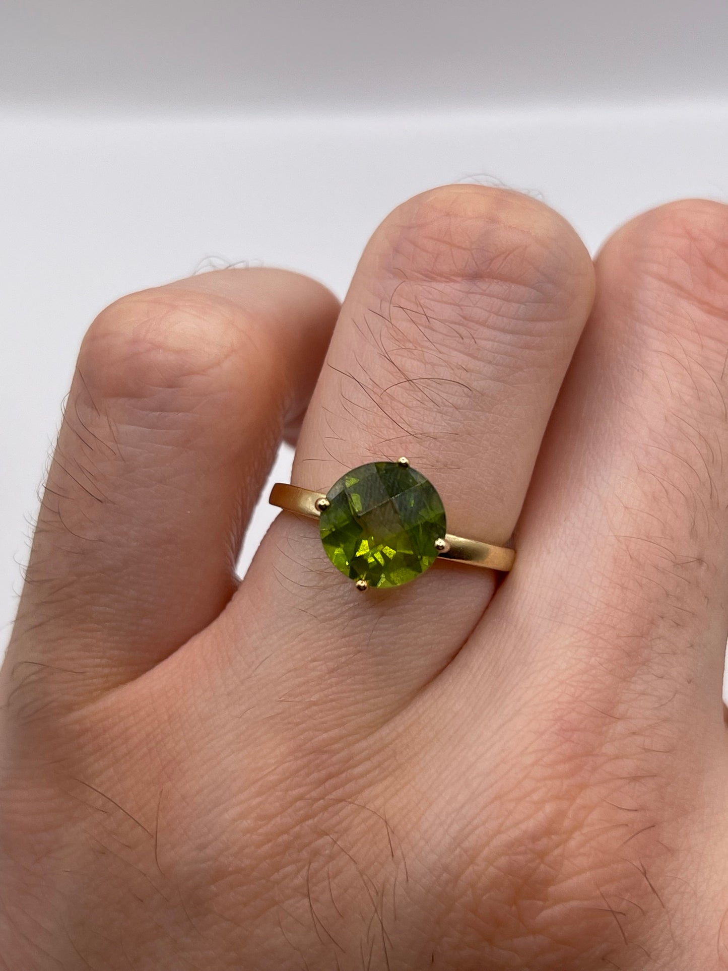 9ct gold quartz ring