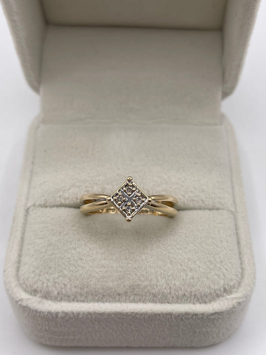 9ct gold diamond ring