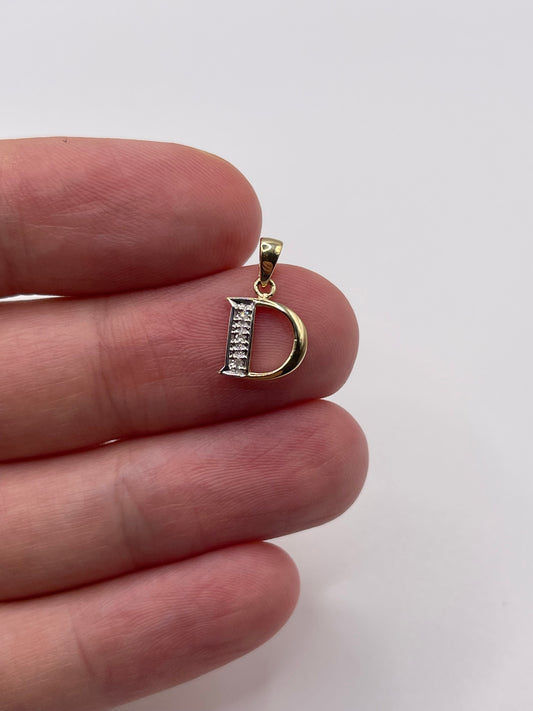 9ct gold diamond initial D pendant