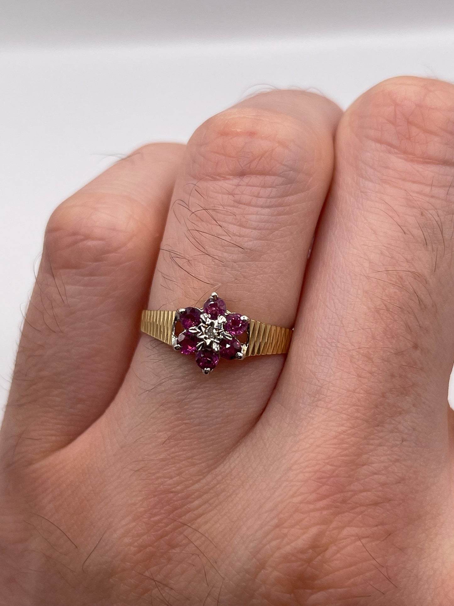 9ct gold ruby and diamond ring