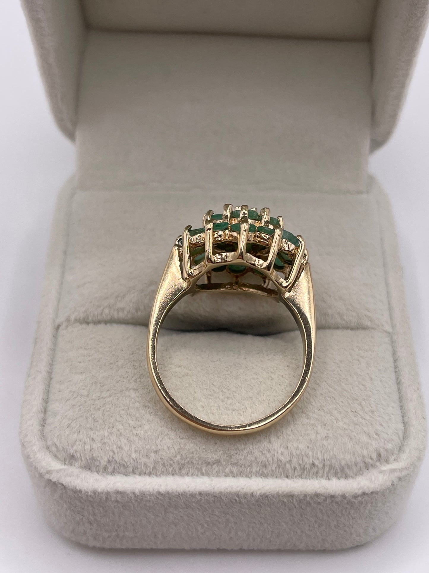 9ct gold emerald cluster ring