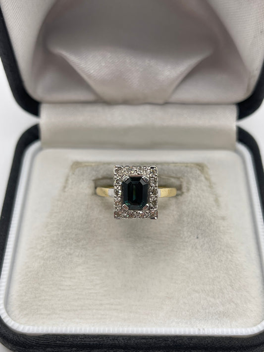 18ct gold sapphire and diamond ring