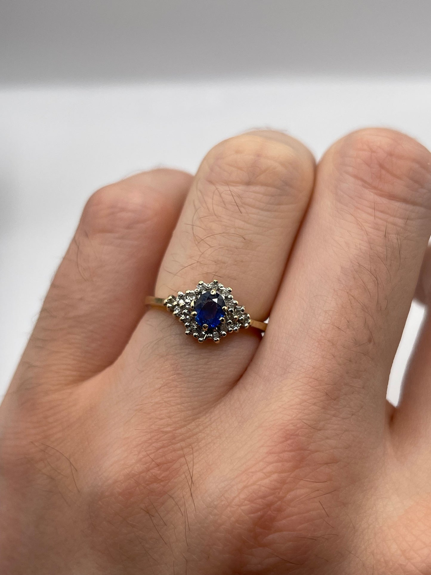 9ct gold sapphire and diamond ring