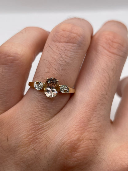9ct gold morganite and diamond ring