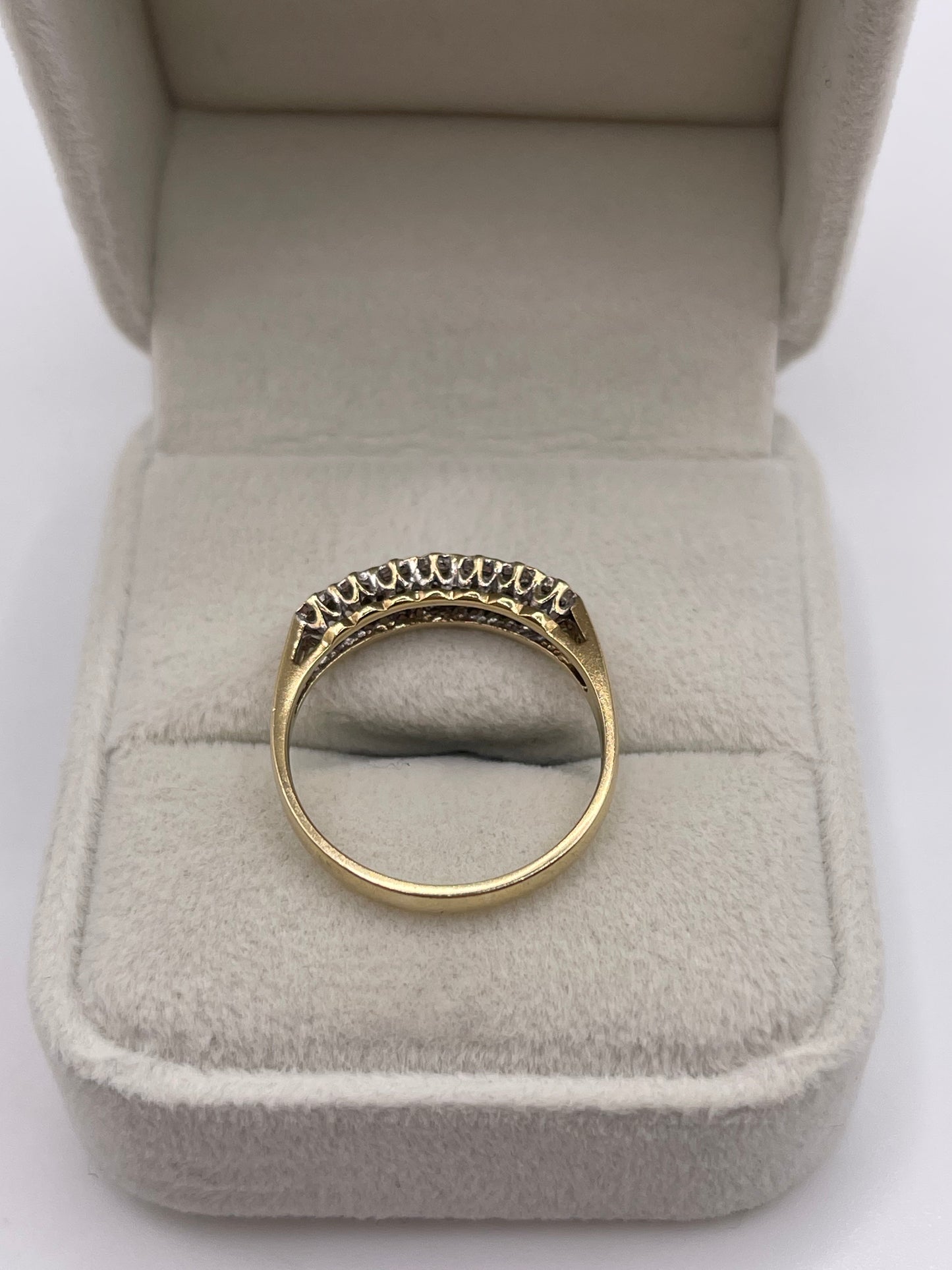 9ct gold diamond ring
