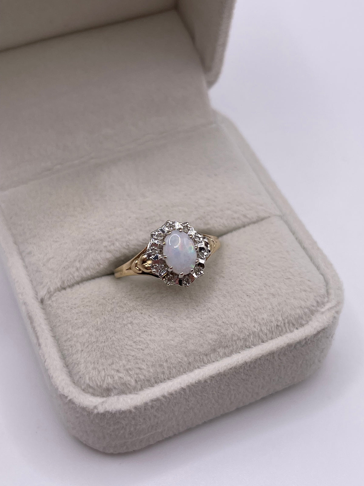9ct gold opal and diamond ring
