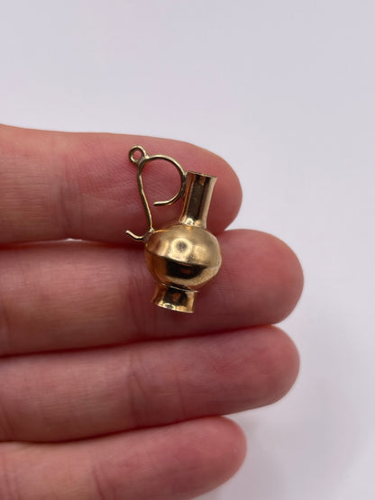 9ct gold jug charm