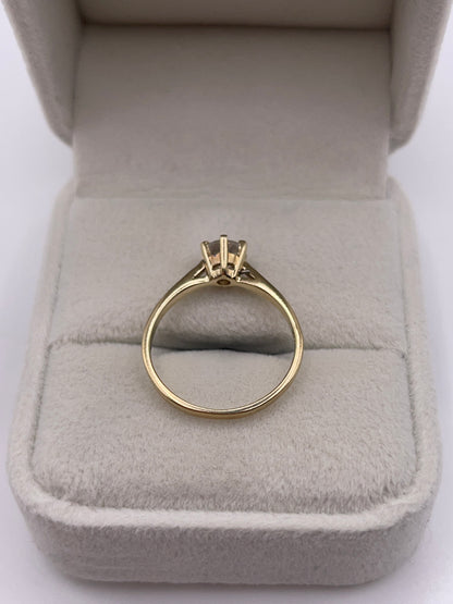 9ct gold rainbow moonstone ring