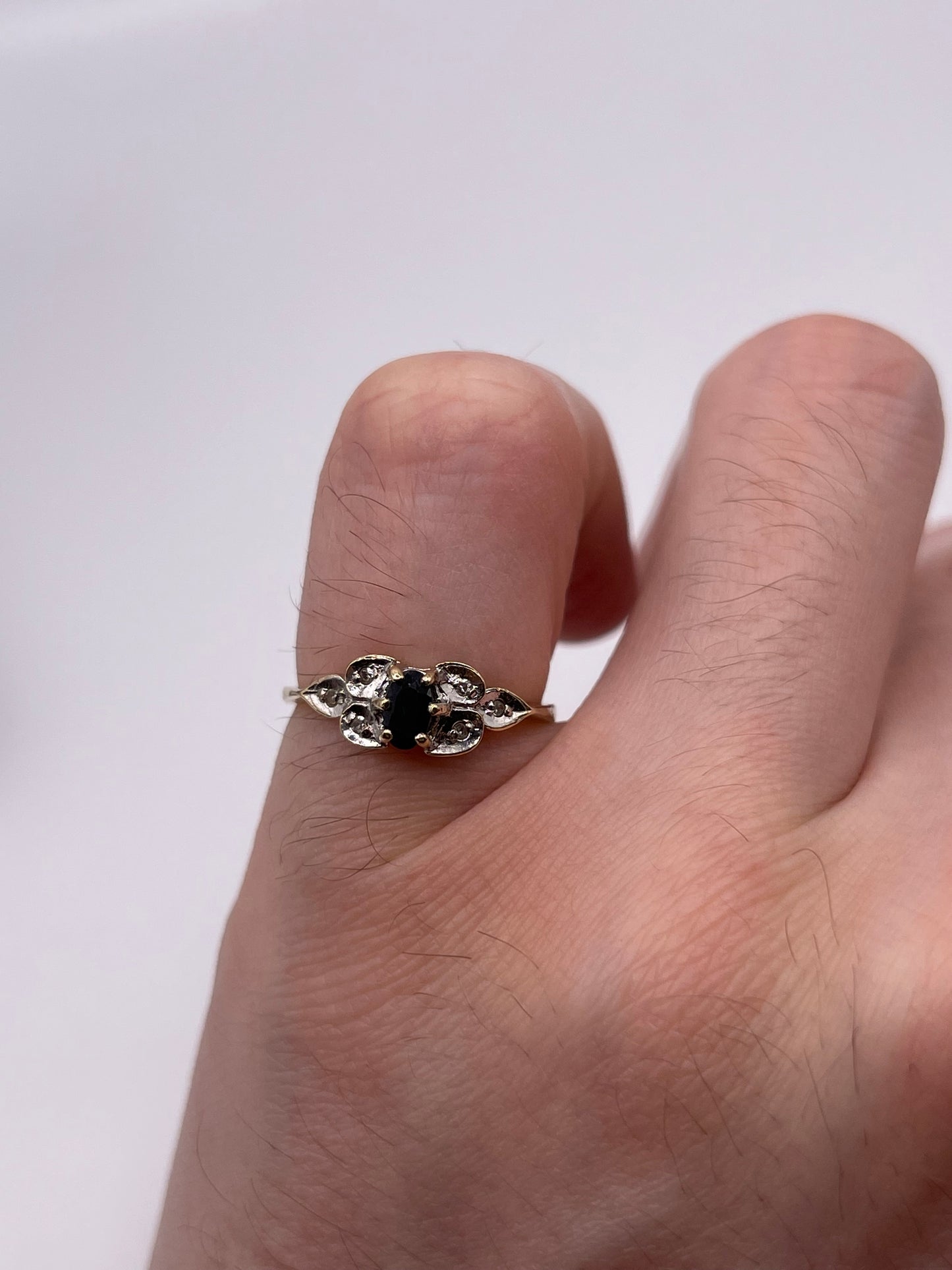 9ct gold sapphire and diamond ring