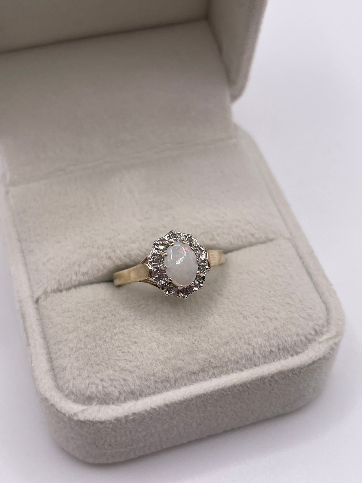 9ct gold opal and diamond ring