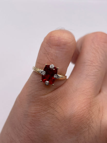 9ct gold garnet and diamond ring