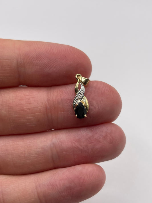 9ct gold sapphire and diamond pendant