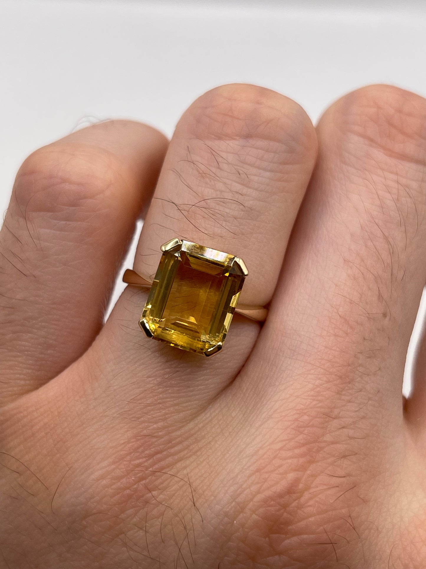 9ct gold citrine ring