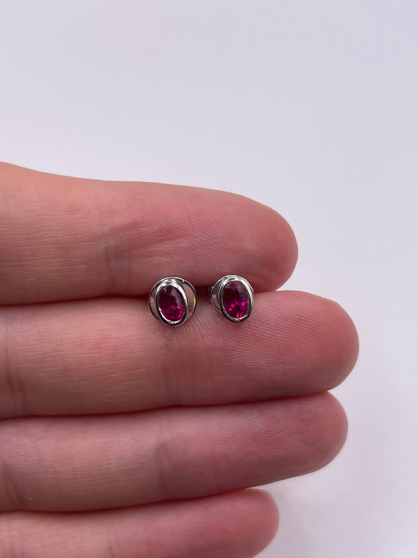 18ct white gold ruby earrings