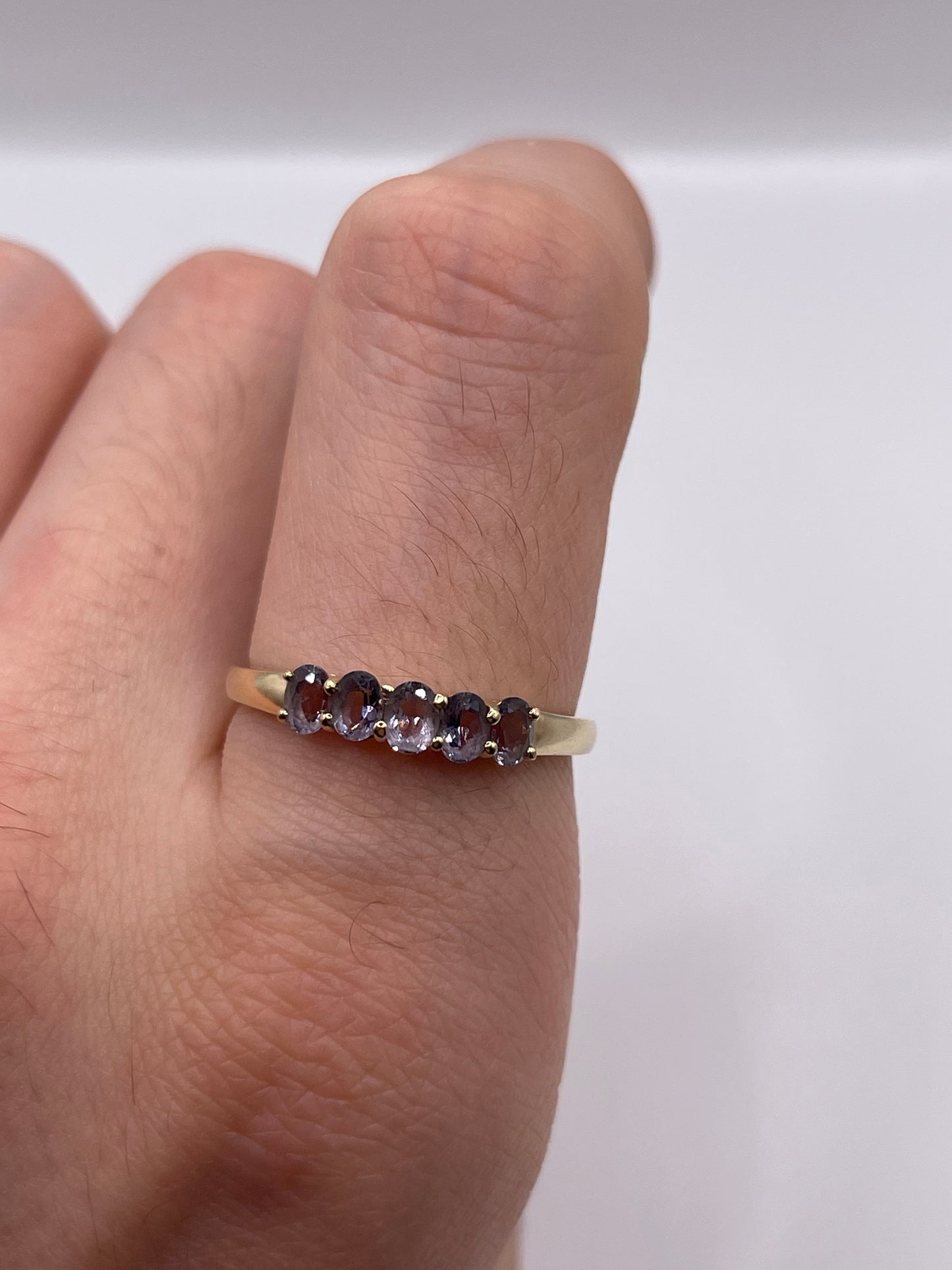 9ct gold tanzanite ring