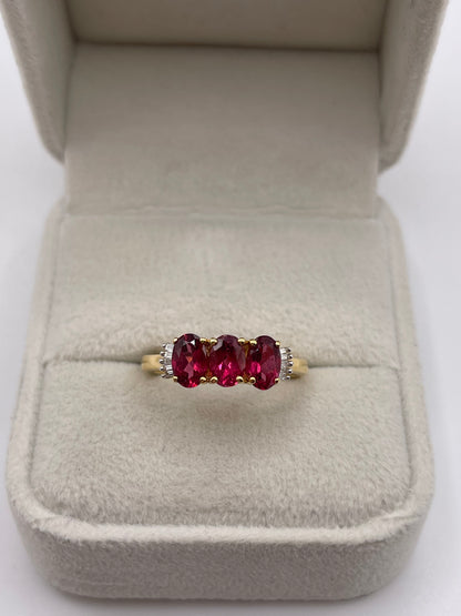 18ct gold tourmaline and diamond ring