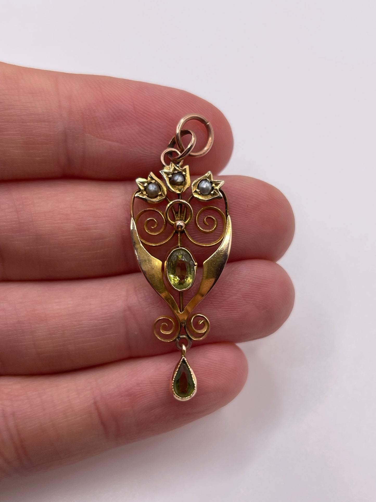 Antique 9ct gold peridot and pearl pendant