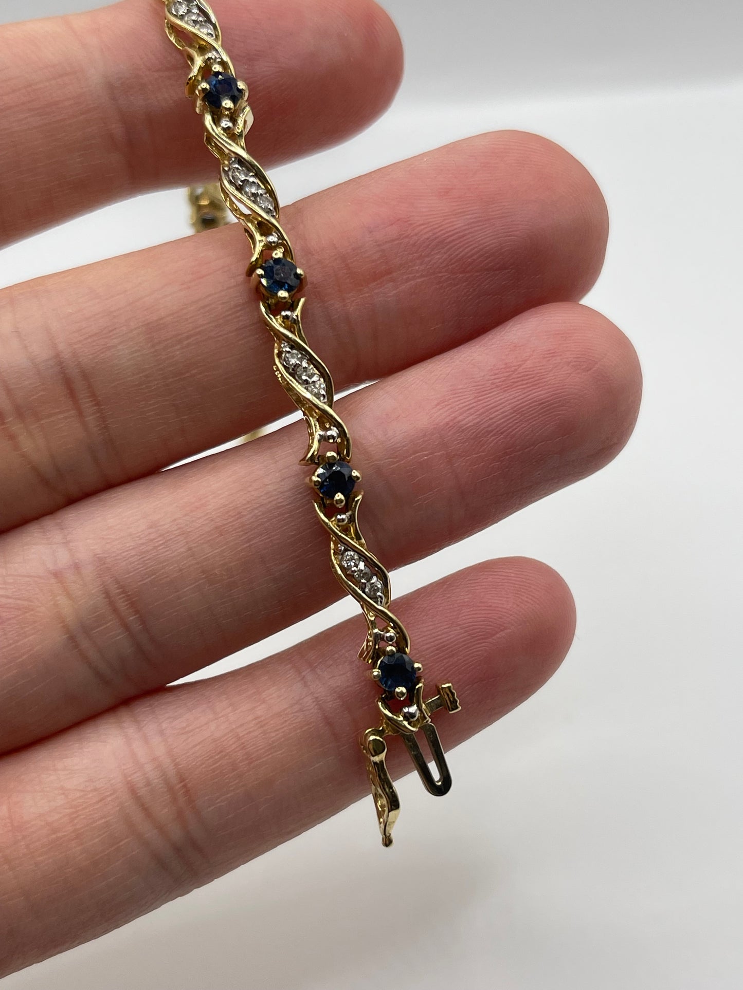 14ct gold sapphire and diamond bracelet
