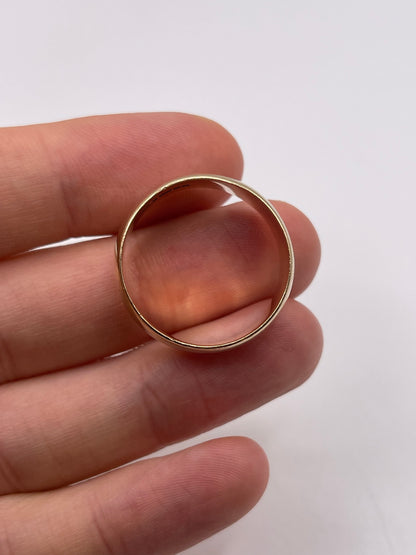 9ct gold band