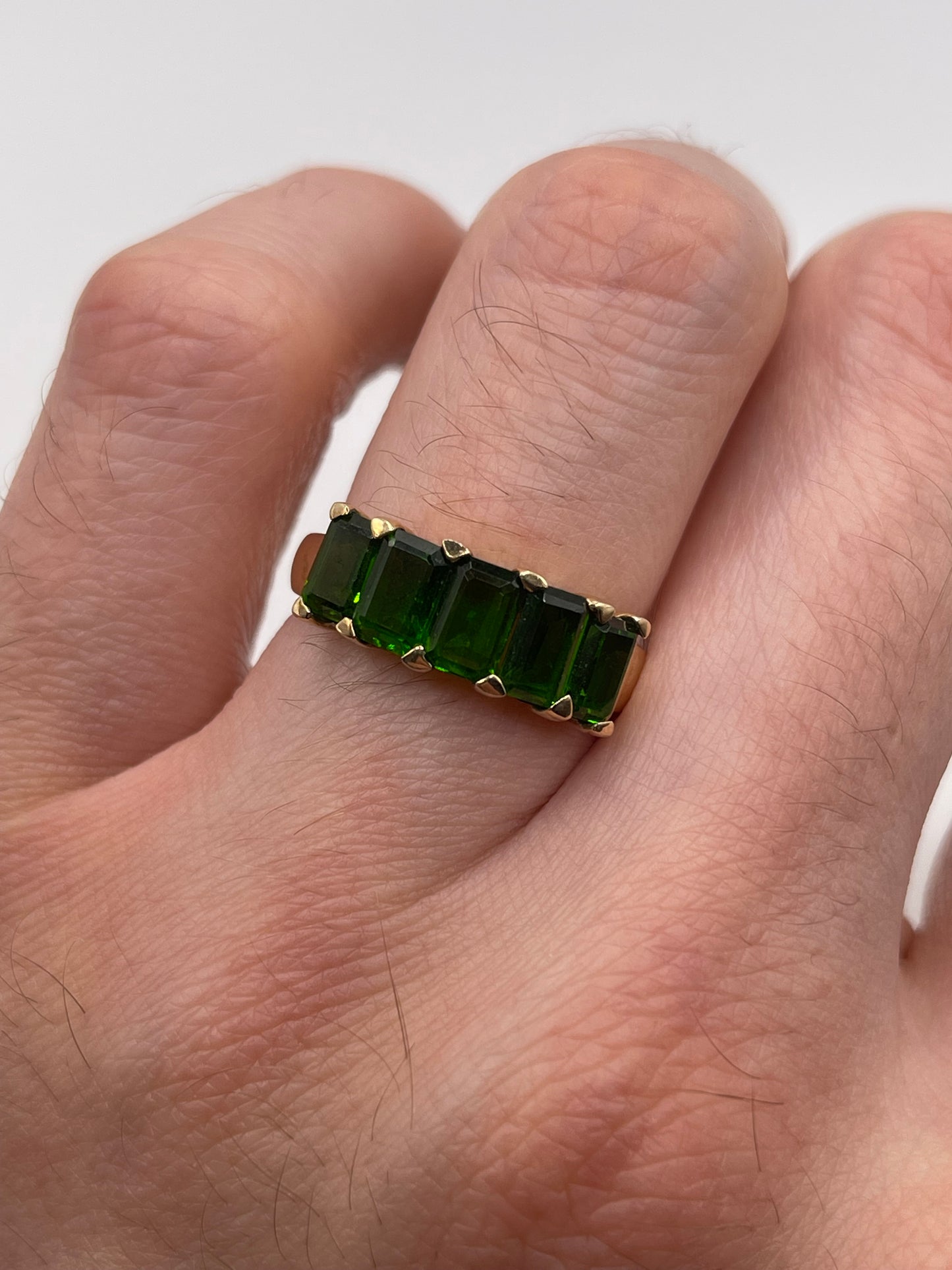 9ct gold diopside ring