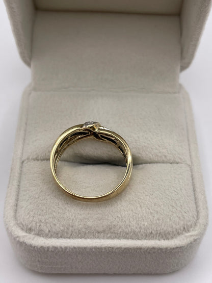 9ct gold sapphire and diamond ring