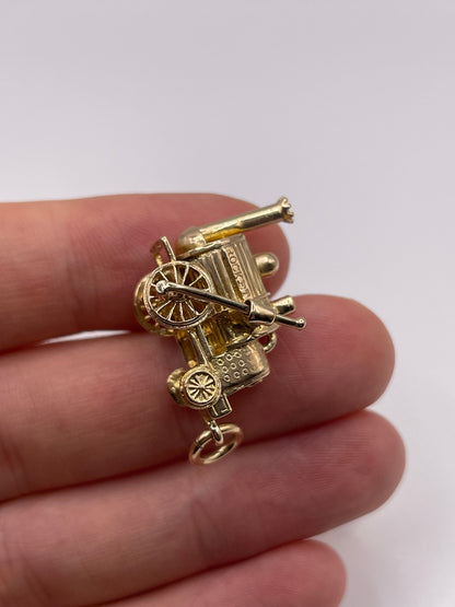 9ct gold train charm
