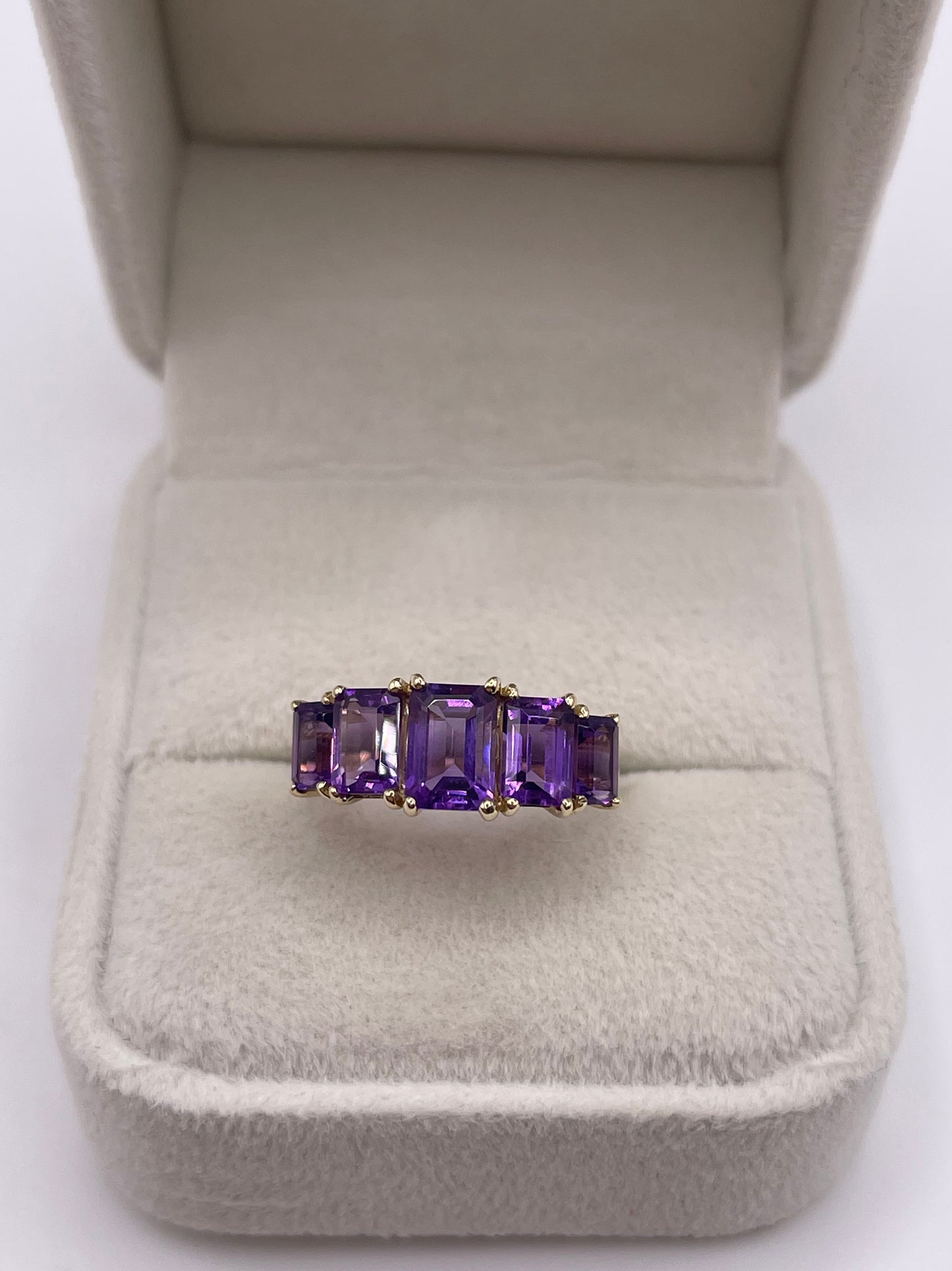 9ct gold amethyst ring