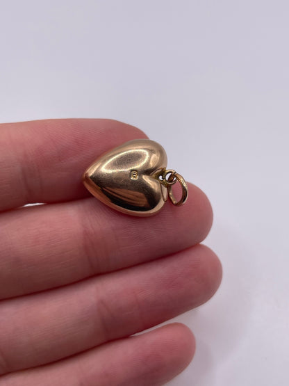 Antique 9ct gold garnet heart locket pendant