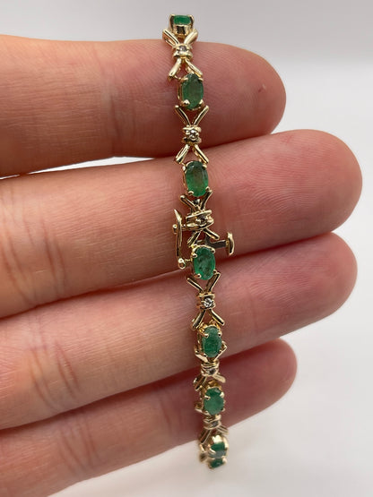 9ct gold emerald and diamond bracelet