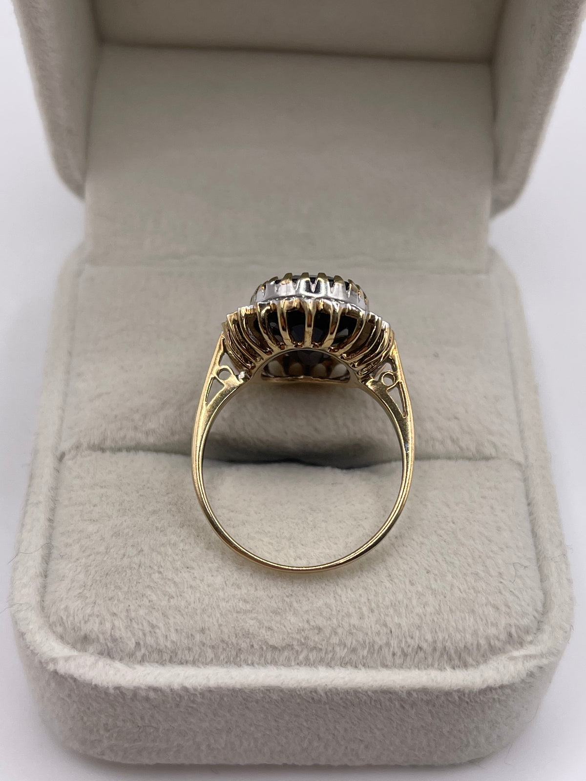 9ct gold sapphire and diamond ring