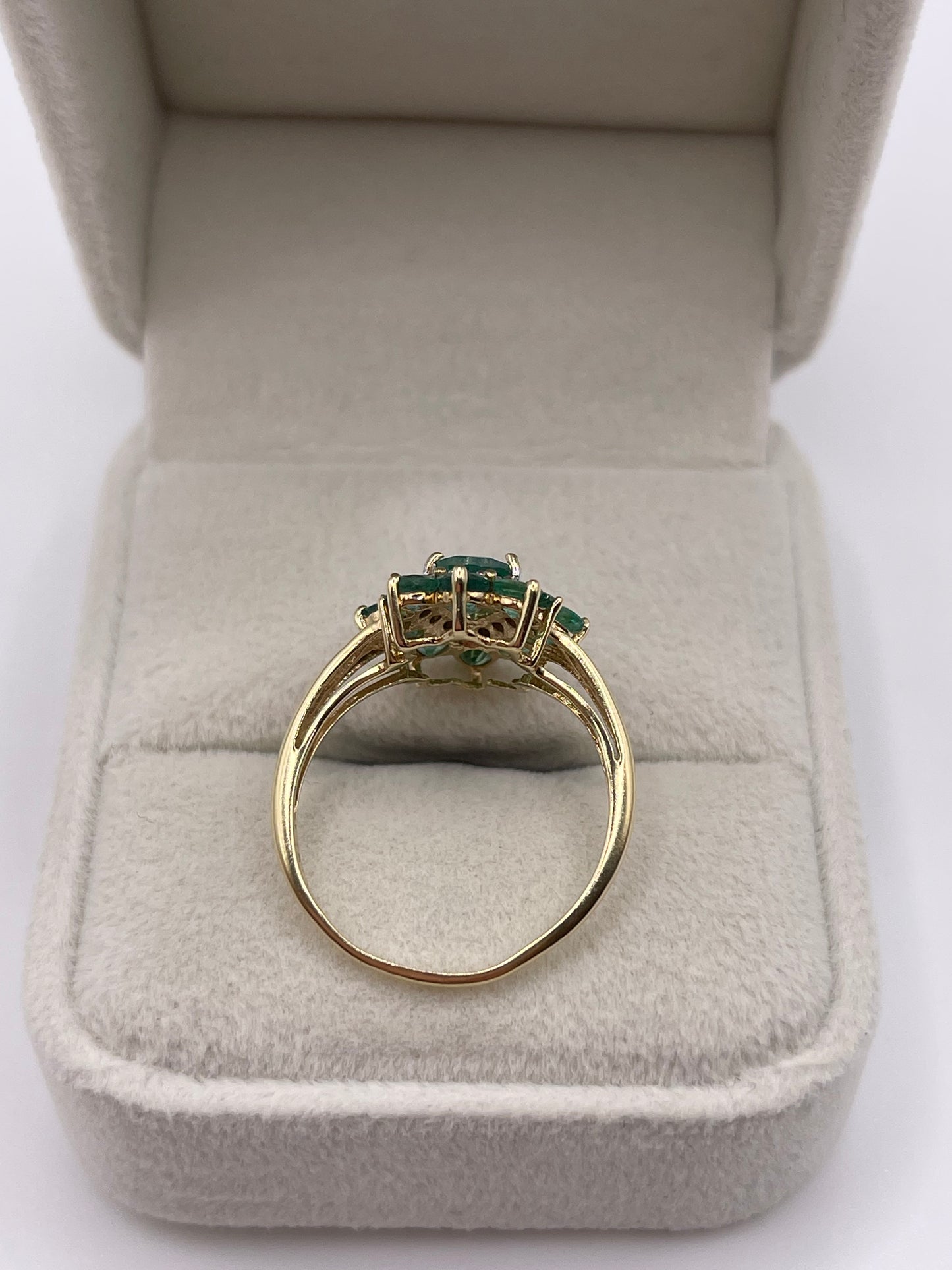 9ct gold emerald and diamond cluster ring