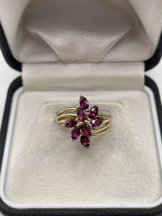 9ct gold garnet cluster ring