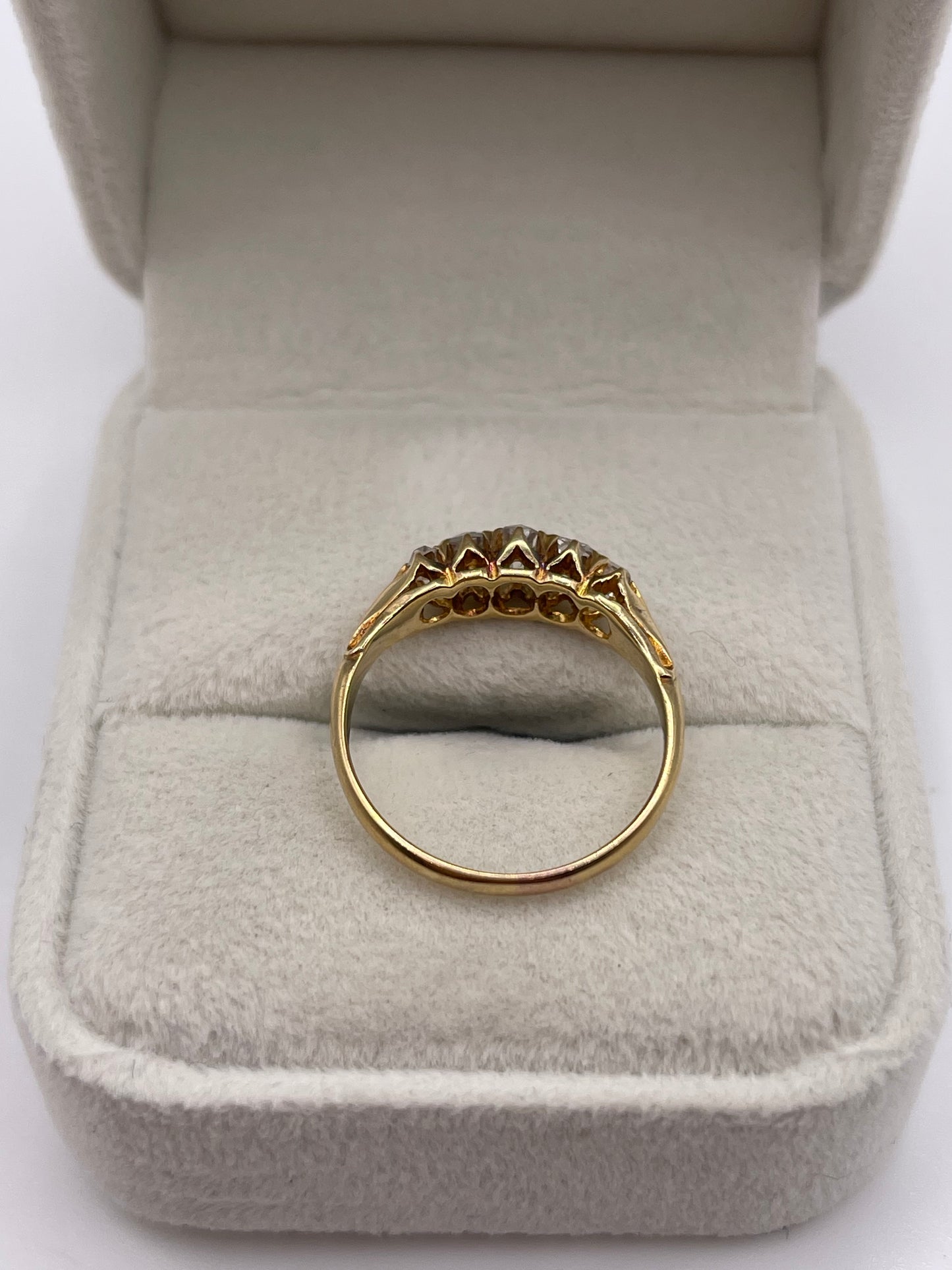 Antique 18ct gold diamond ring