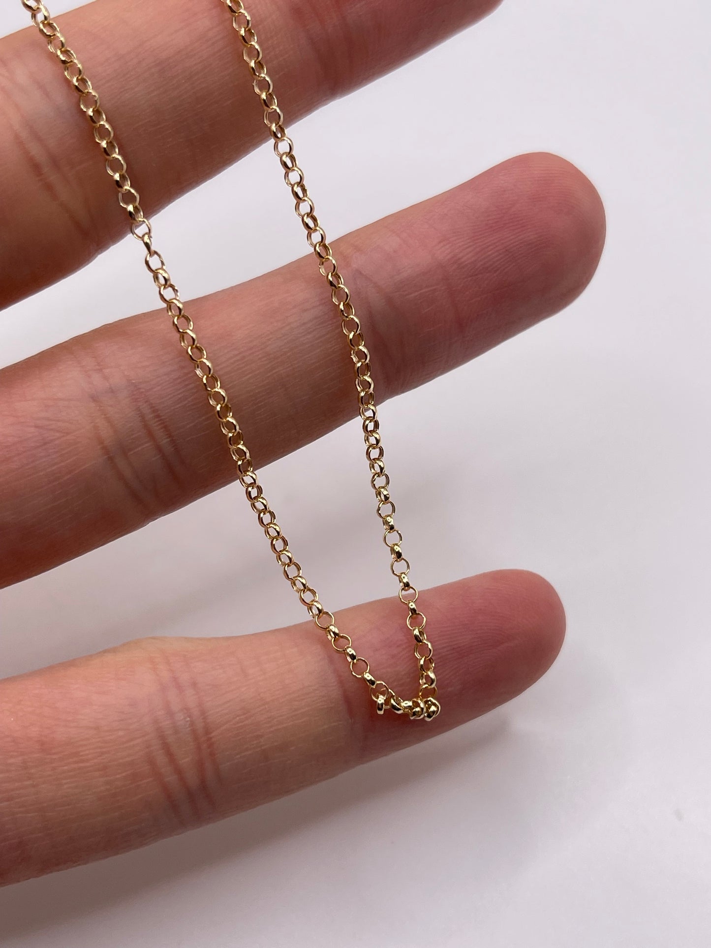 9ct gold chain 260