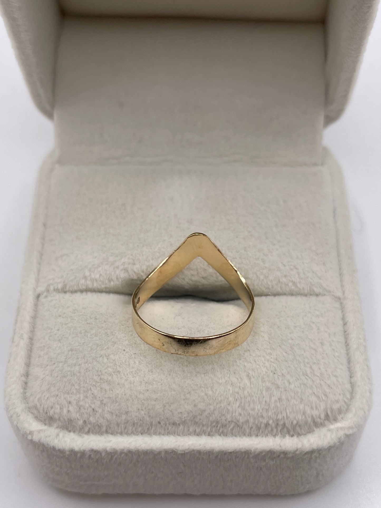 9ct gold wishbone ring