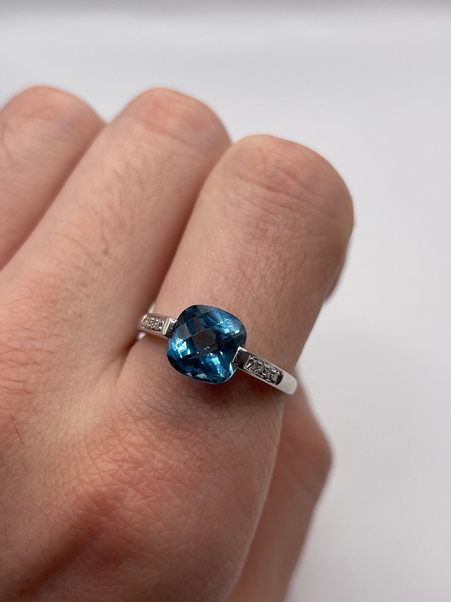 9ct white gold topaz and diamond ring