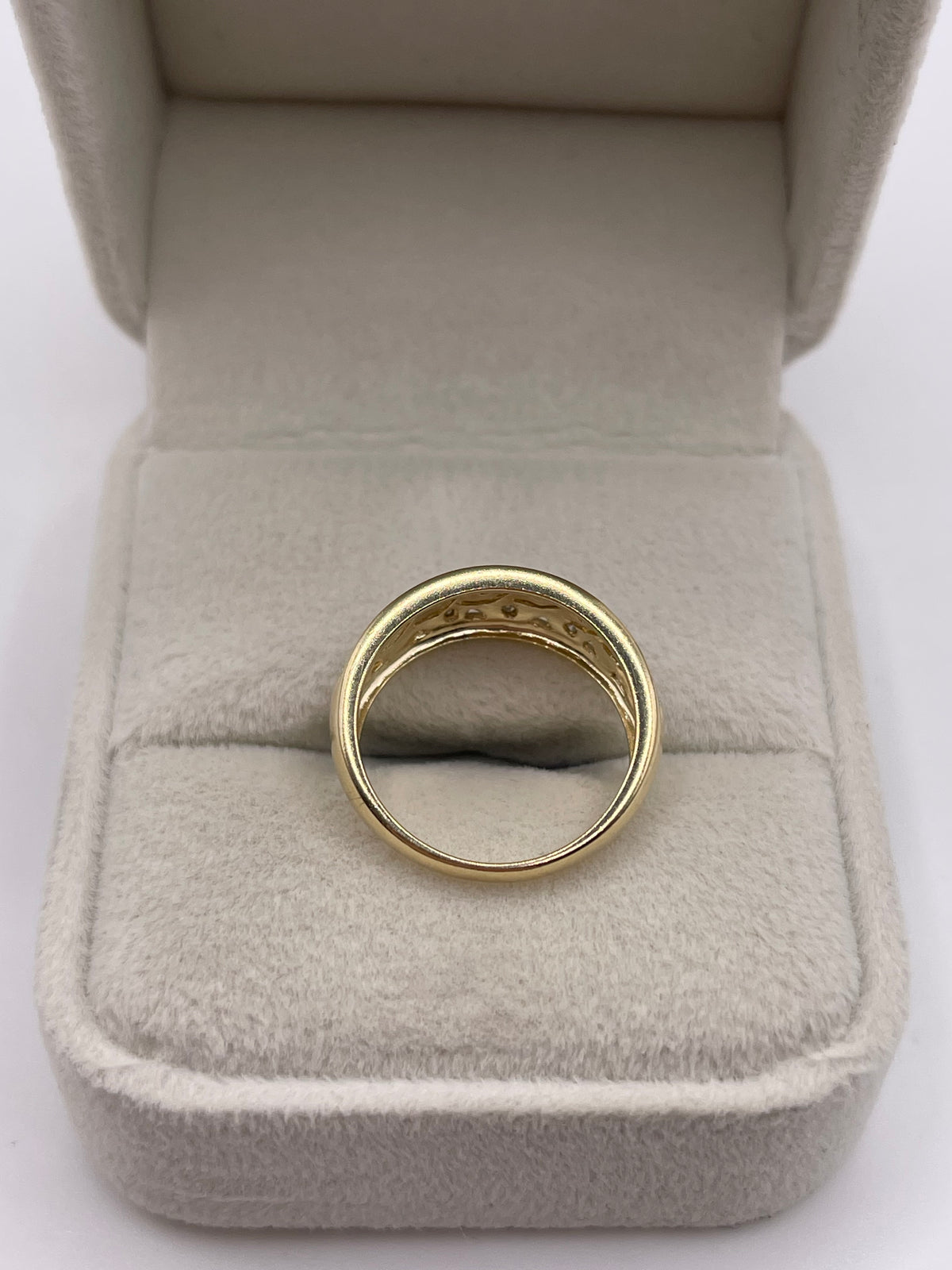 9ct gold diamond cluster ring