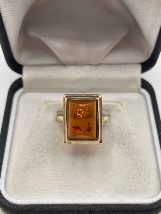 9ct gold amber ring