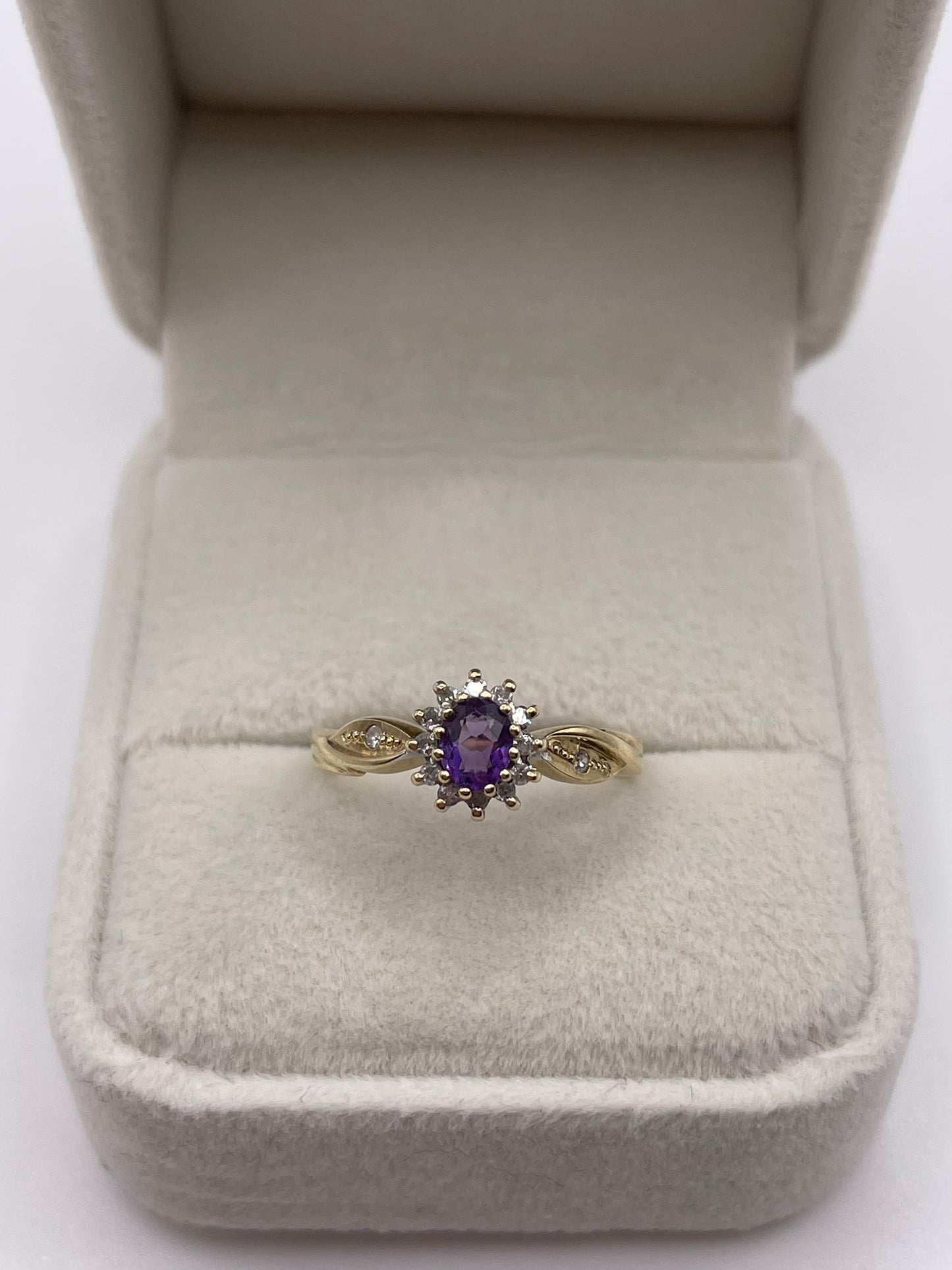 9ct gold amethyst and diamond ring