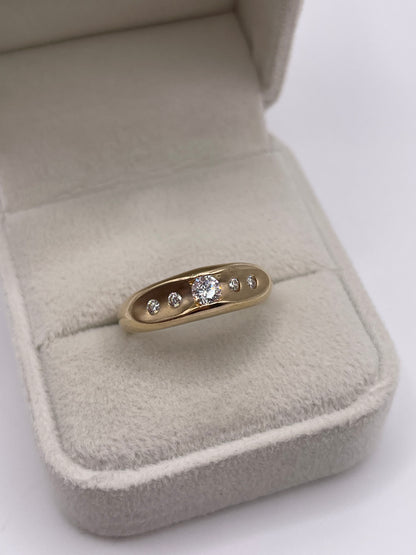 9ct gold cz ring