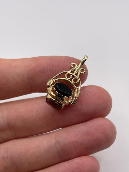 9ct gold gemstone spinning fob pendant