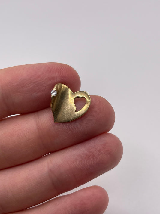 9ct gold cz heart pendant