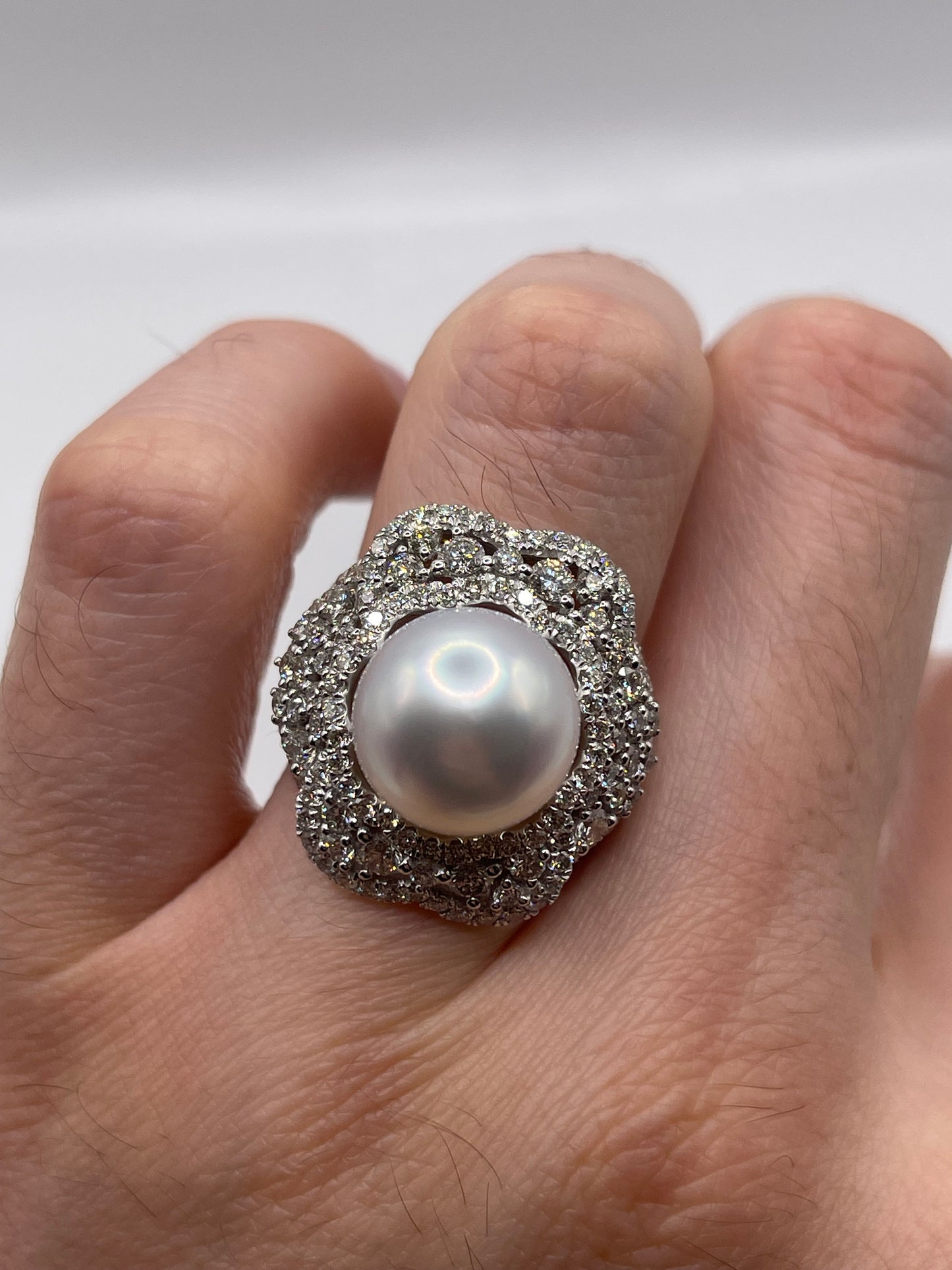 18ct white gold pearl and 2.75ct diamond ring