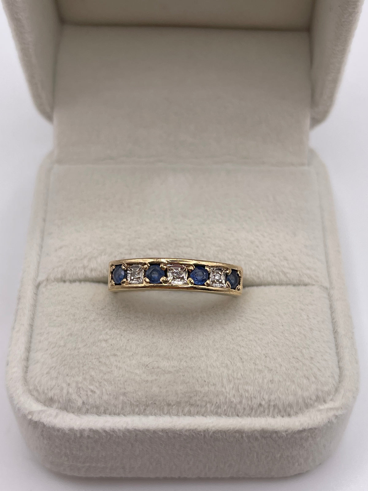 9ct gold sapphire and diamond ring
