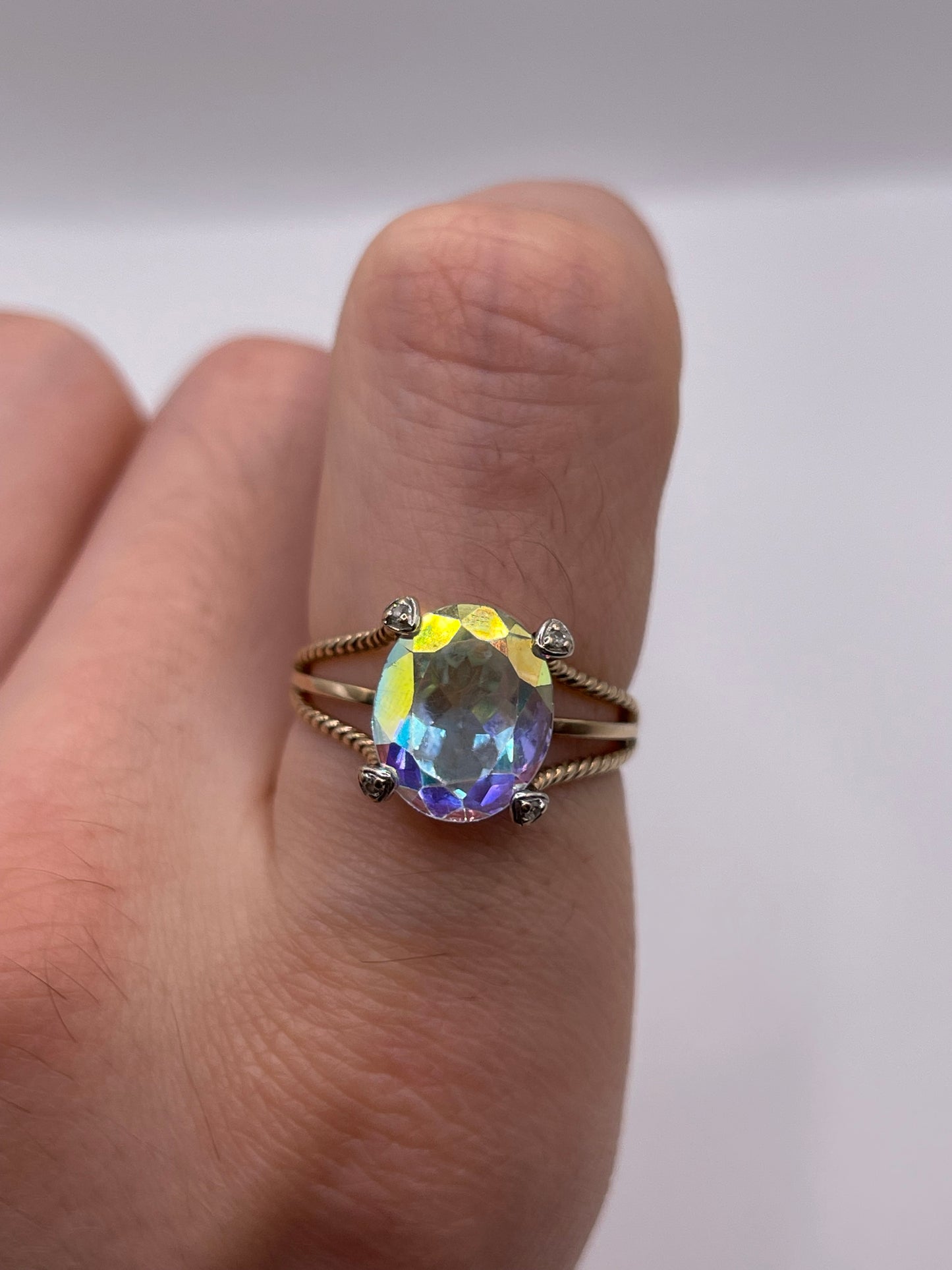 9ct gold topaz and diamond ring
