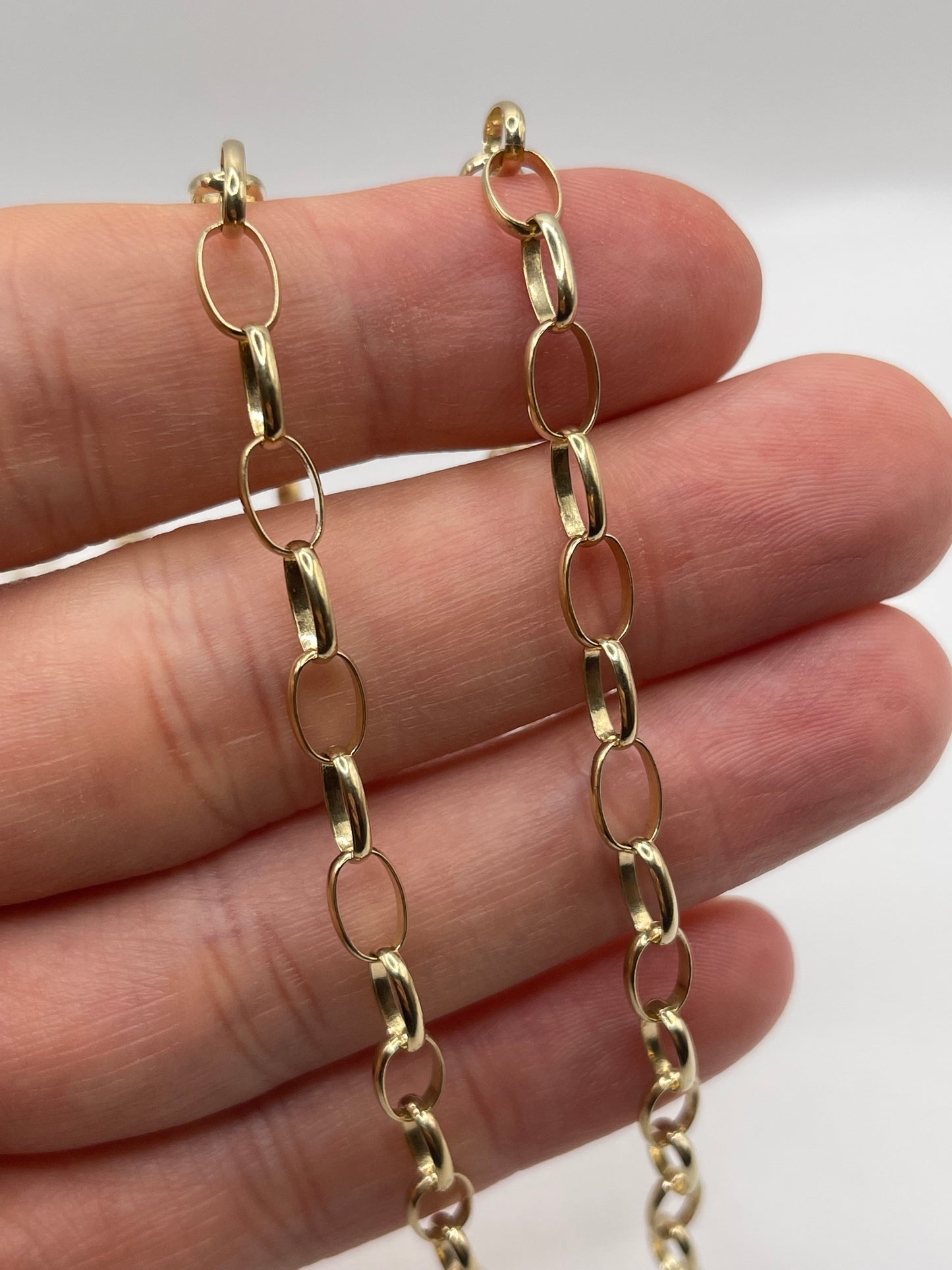 9ct gold chain 230