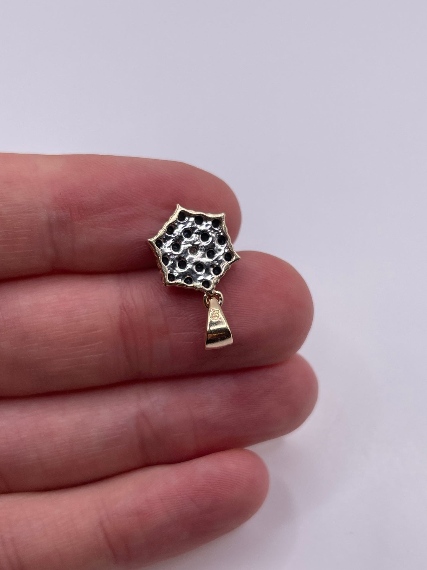 9ct gold sapphire and diamond pendant
