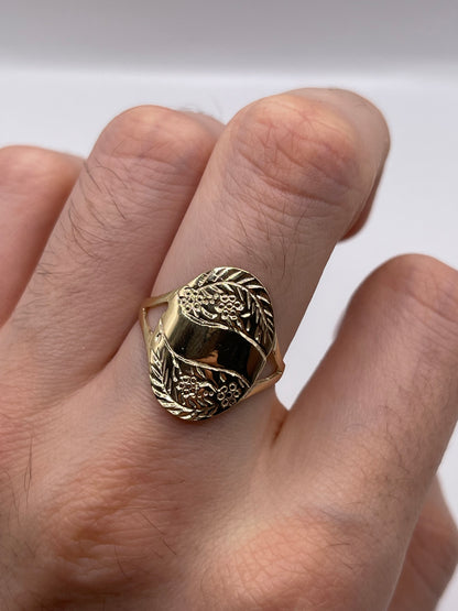 9ct gold ring